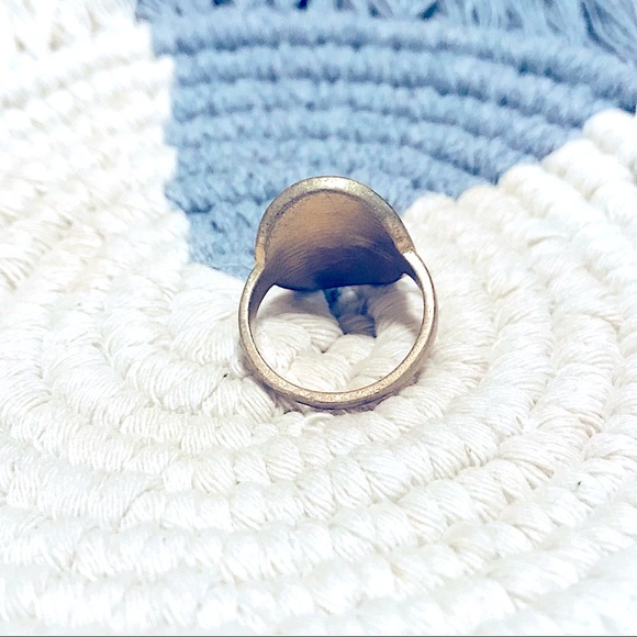 💚🆕Semi-Precious Green Gemstone Gold Texture Ring - Picture 4 of 12